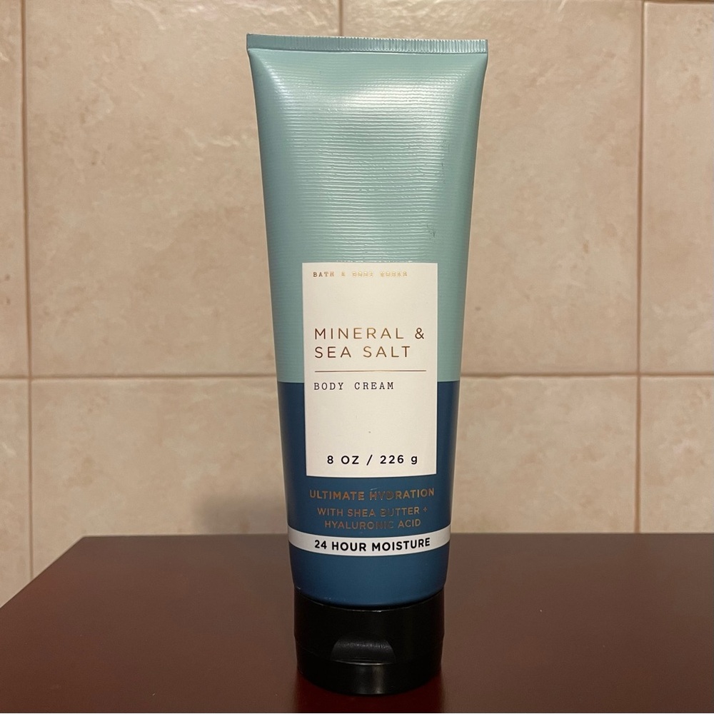BATH & BODY WORKS “MINERAL & SEA SALT” CREAM Lotion Moisturizer Fresh Women Men